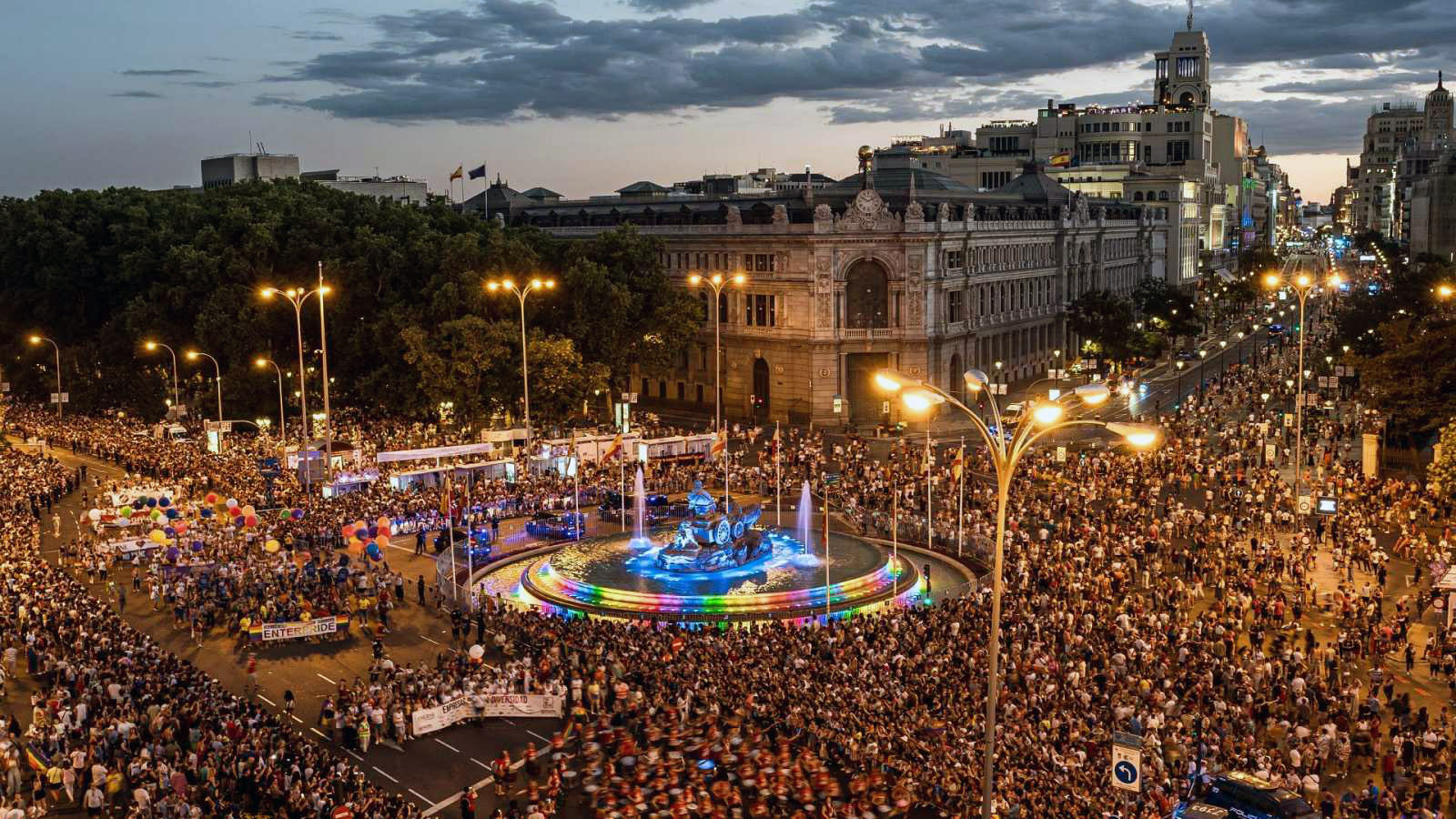 Read more about the article Pride-Marsch – 1.5 Millionen Menschen